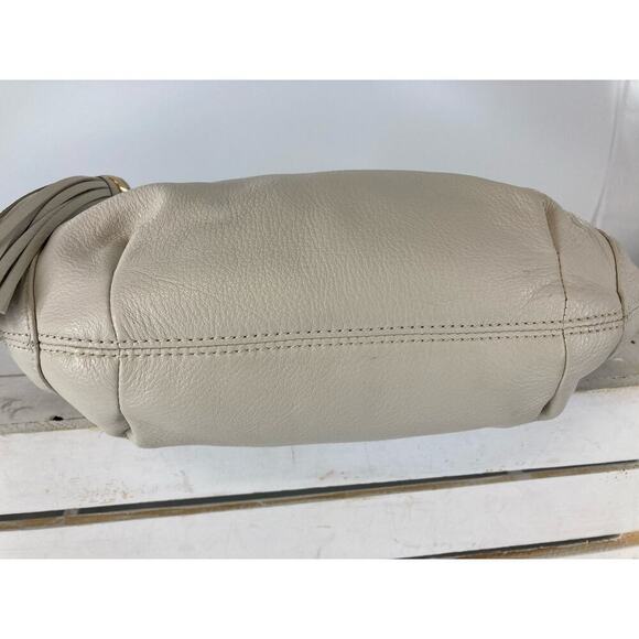 MICHAEL KORS, MEDIUM IVORY PEBBLED LEATHER SHOULDER BAG - Picture 9 of 16